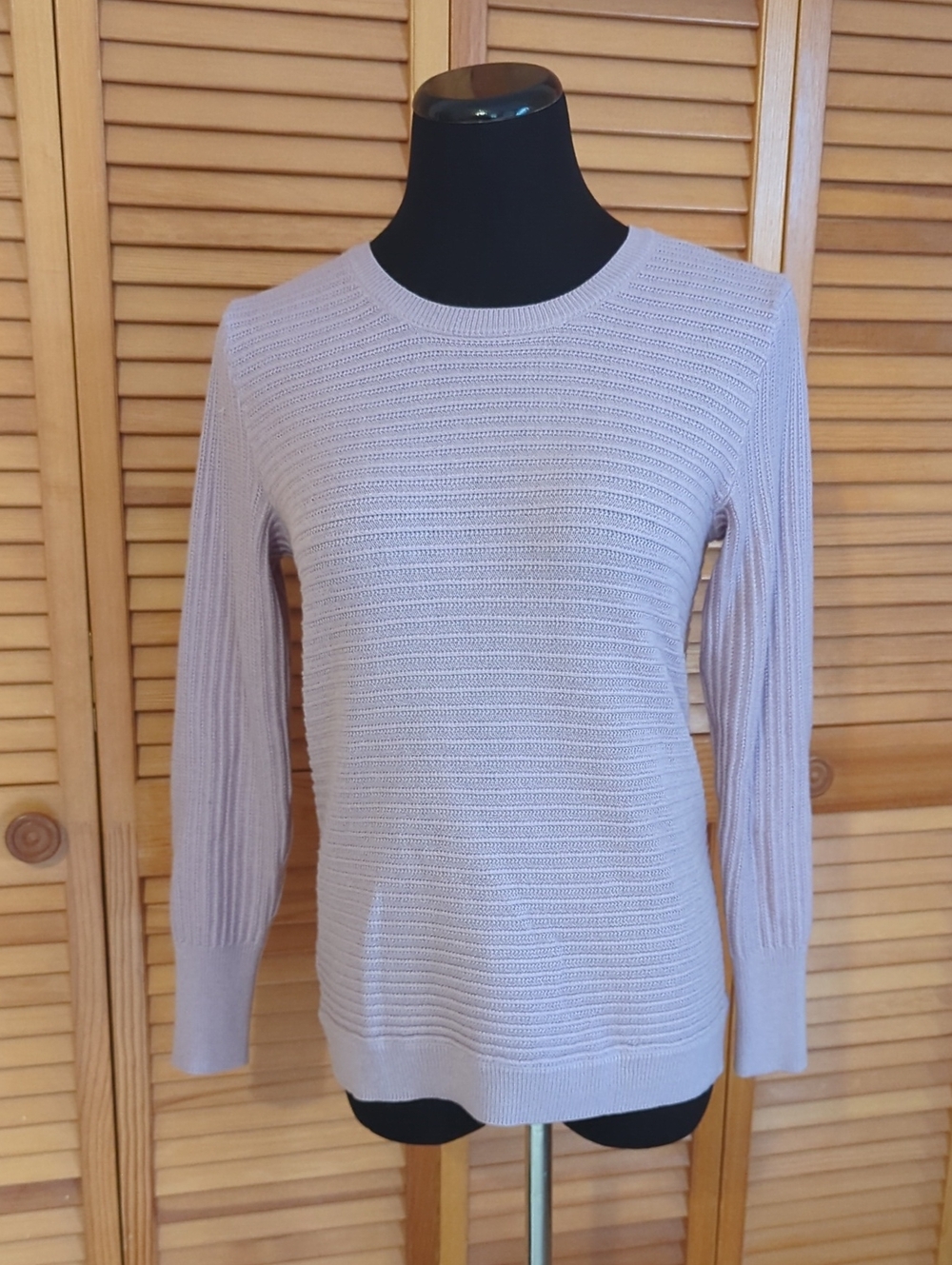 soho Jeans New York & Company Purple Sweater Size XS Cute Back With Cutout Yoga